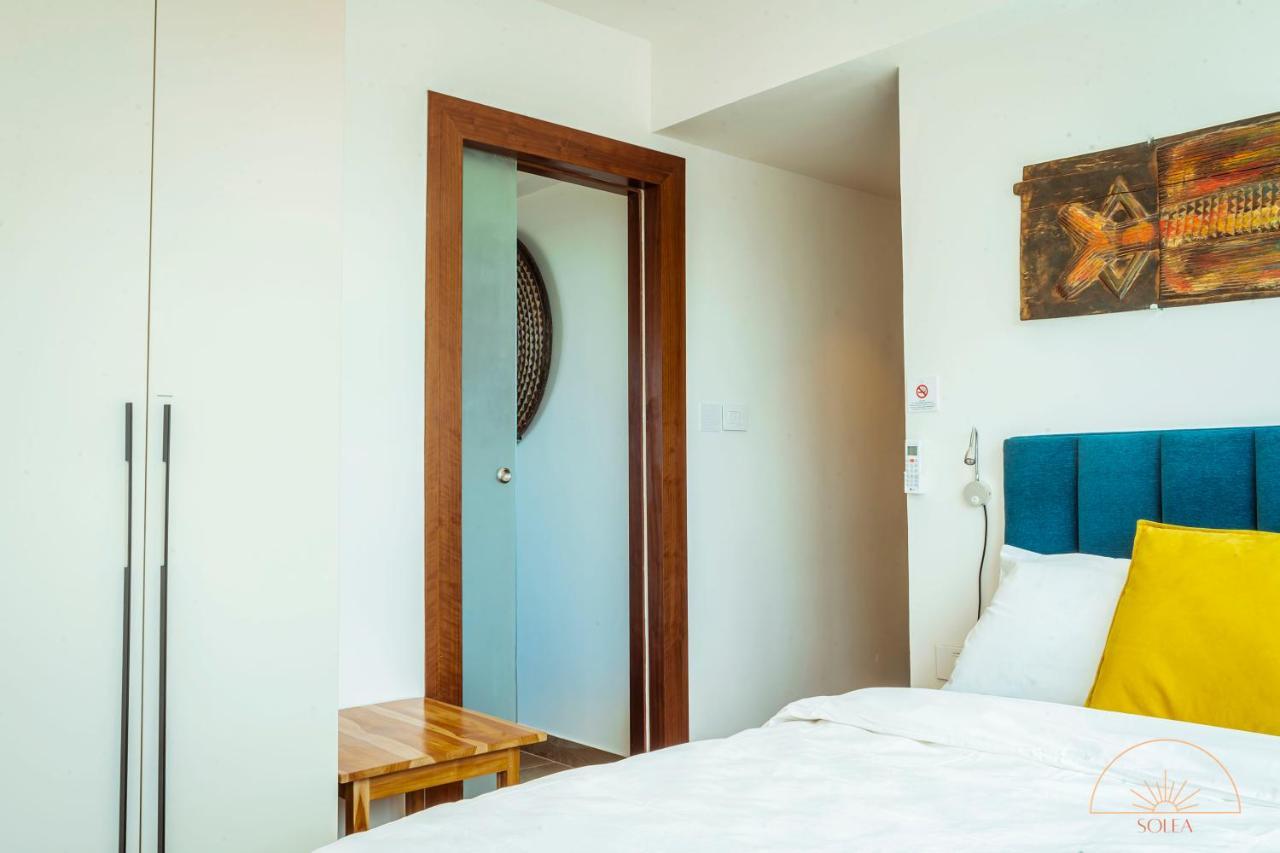 Solea 1 Bedroom Apartment - Central, Comfortable, Cozy, Balcony, Pool, Gym Accra Exterior foto