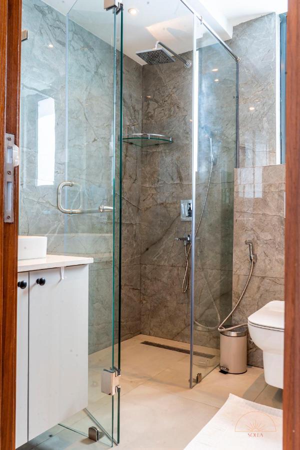Solea 1 Bedroom Apartment - Central, Comfortable, Cozy, Balcony, Pool, Gym Accra Exterior foto